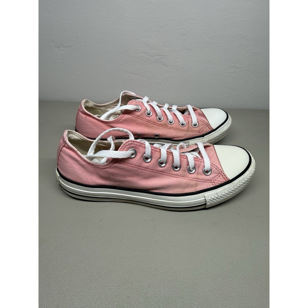 Converse Chuck Taylor All Star Women's Low Top Size 8 Light Pink 121993 F
